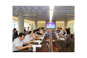 新晋诺奖得主受聘华工名誉教授