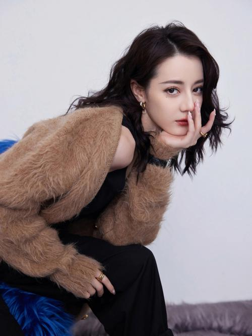 东方佰丽胶原水光：揭秘异域风情的迪丽热巴是如何保持优越的面部状态