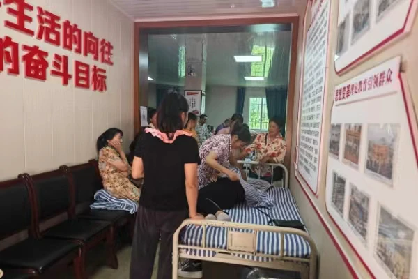 学员们在参与培训学习。石滩镇供图