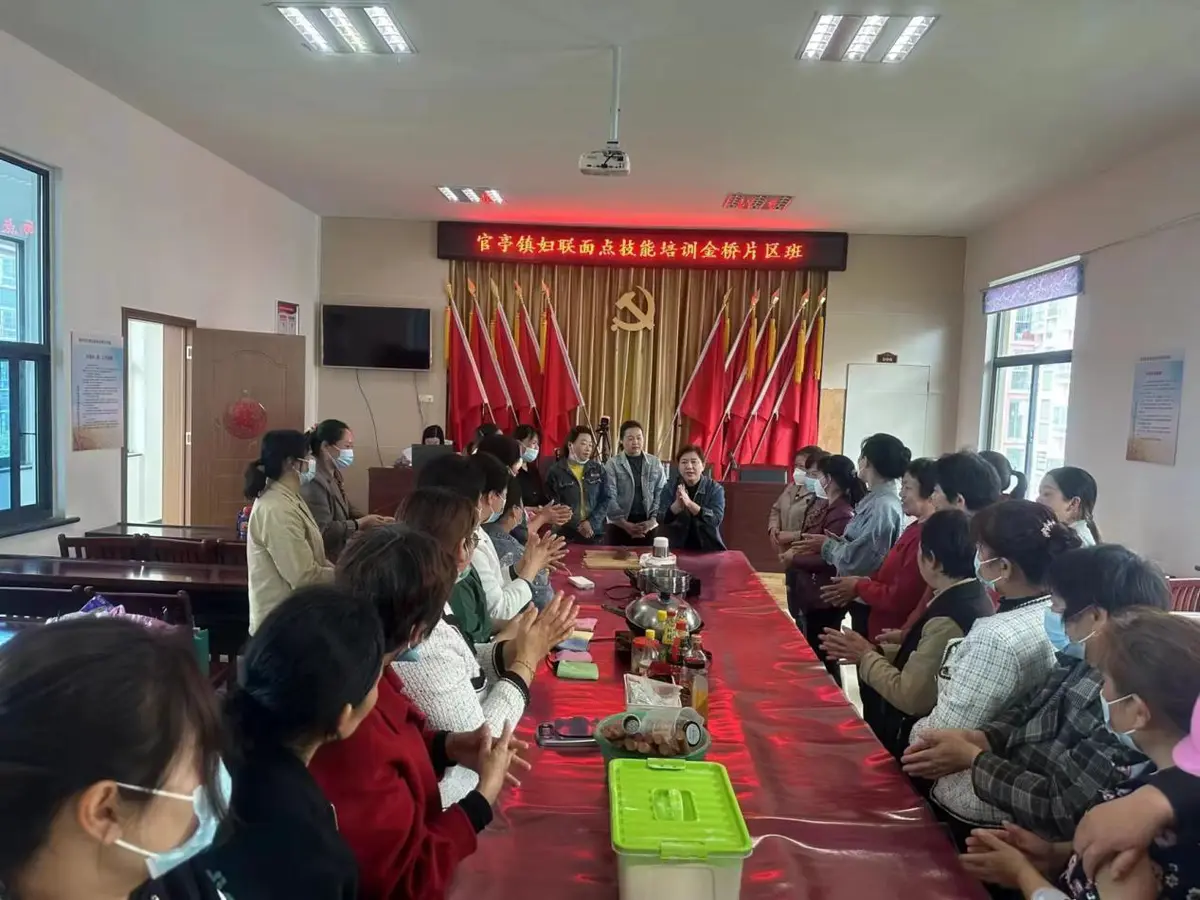 面点培训班在金桥片区开班。陈曼莉供图