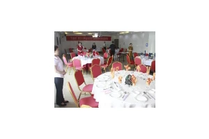 重庆合川：餐厅服务职业技能决赛提升技能水平