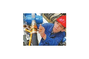 同事眼中的“宝贝”——记中石油仪表技能专家张凤光